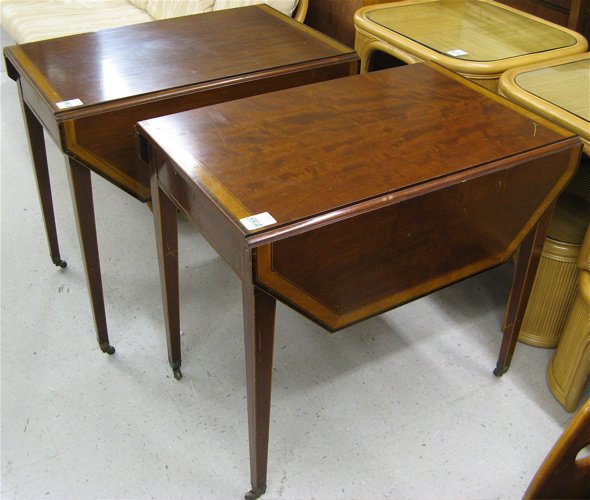 Appraisal: A PAIR OF FEDERAL STYLE MAHOGANY DROP-LEAF LAMP TABLES American