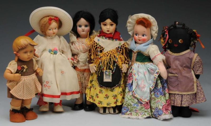 Appraisal: Lot of Cloth Rubber Dolls Description Mollyess cloth doll felt