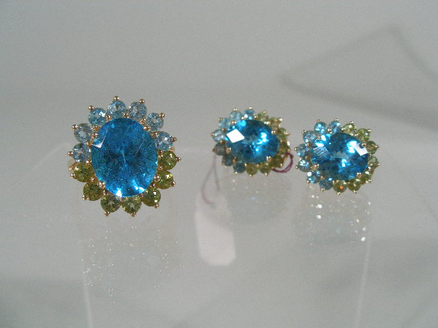 Appraisal: Ladies Ring Earring Set K faceted oval cut topaz ring