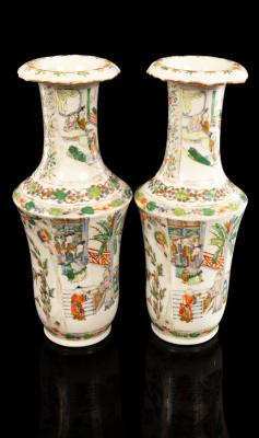 Appraisal: A pair of th Century famille verte vases of baluster