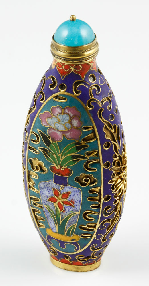 Appraisal: - Chinese Cloisonne Snuff Bottle Snuff bottle China cloisonne with