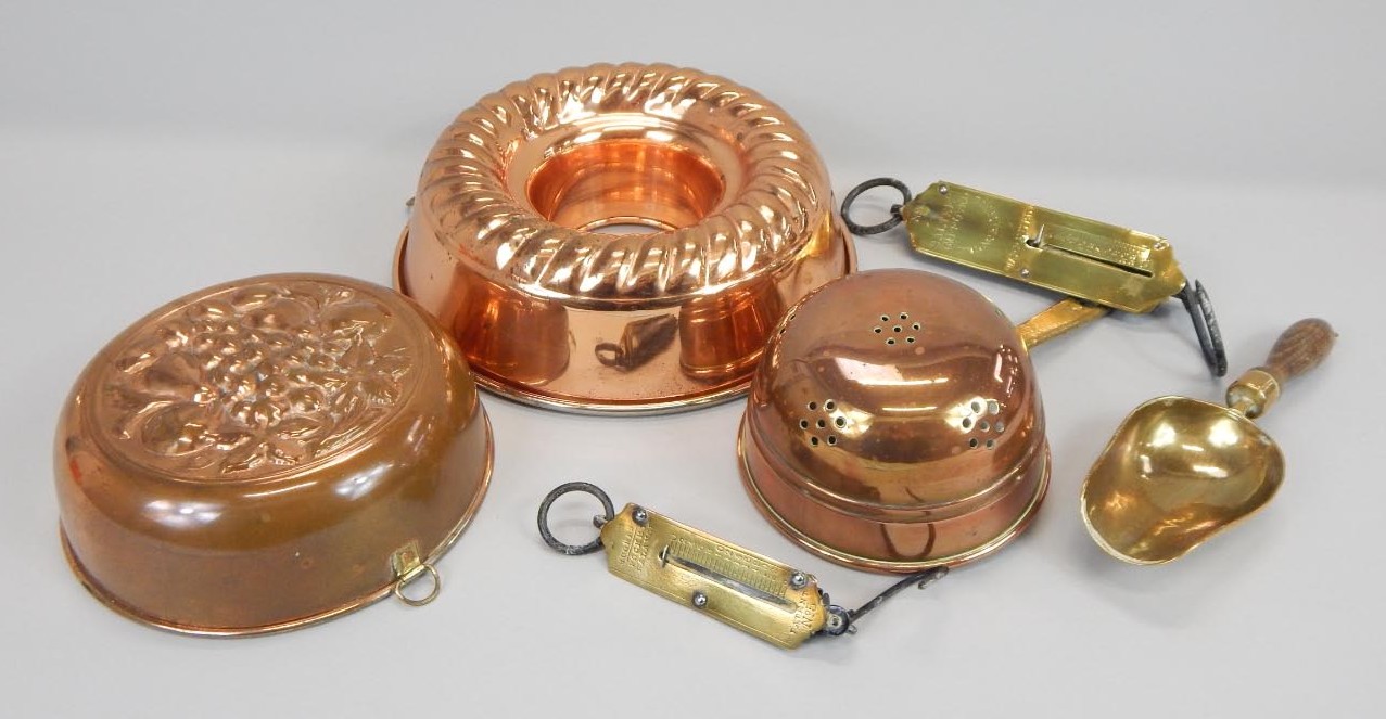 Appraisal: A collection of metal ware to include a Salters spring