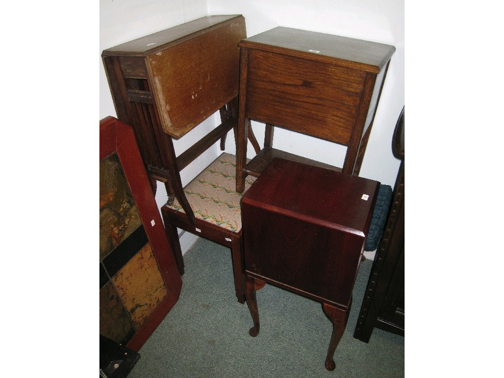 Appraisal: Lot comprising workbox telephone table Sutherland table and stool