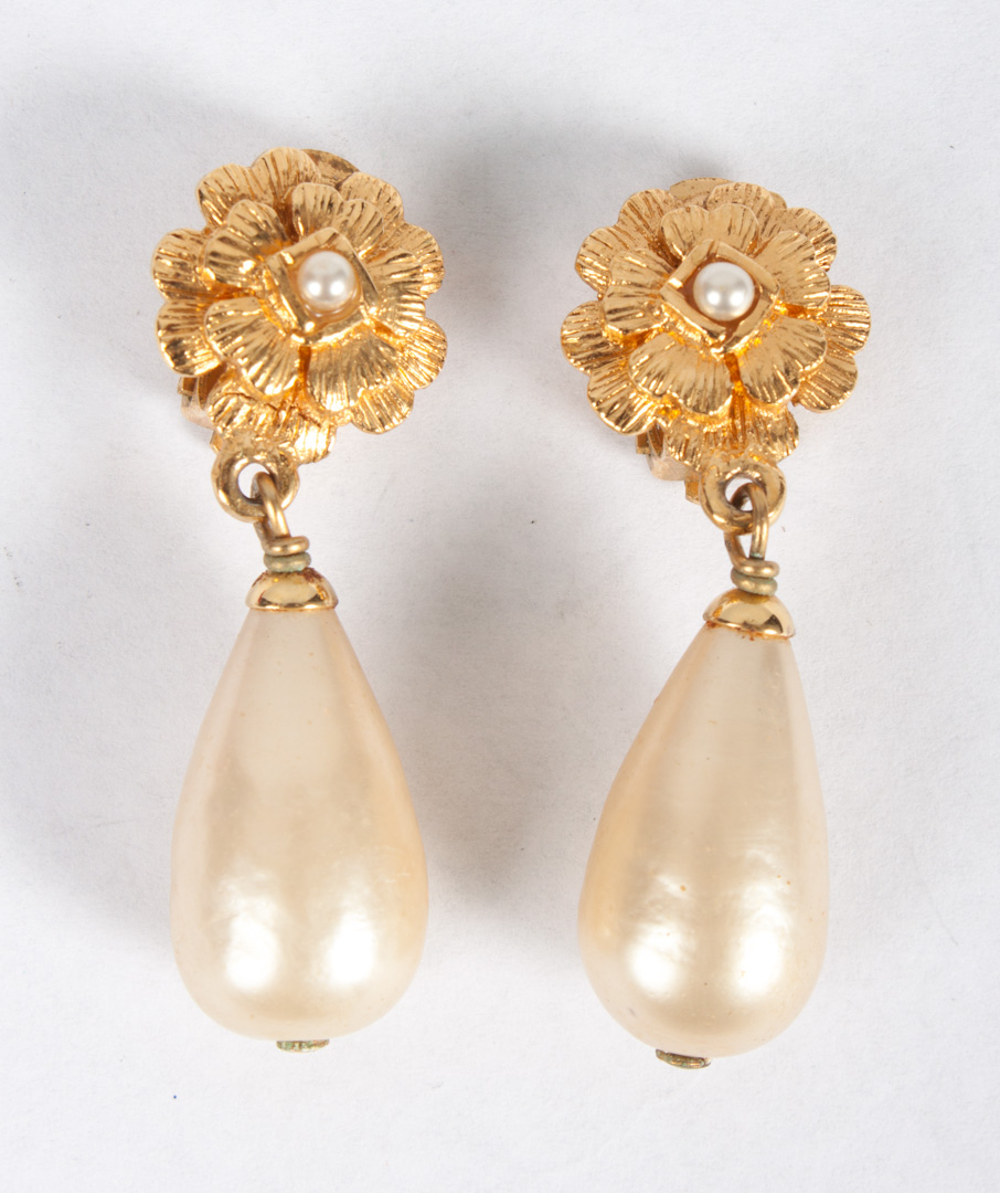 Appraisal: Pair of Chanel pearl drop costume earrings