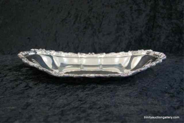 Appraisal: International Silverplate Countess Bread TrayProduced by International Silver called the