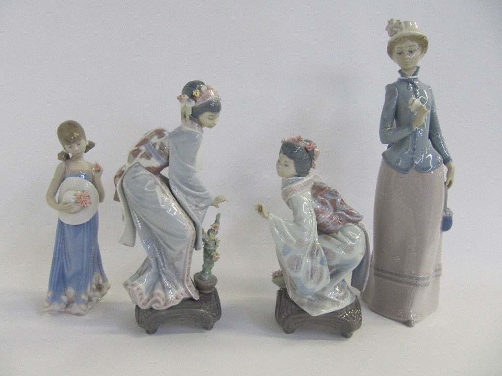 Appraisal: Four Lladro figures including two geishas