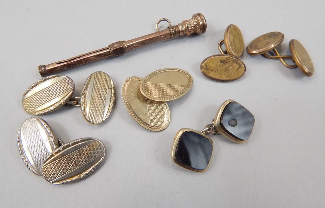 Appraisal: A single ct gold cuff link and various other gilt