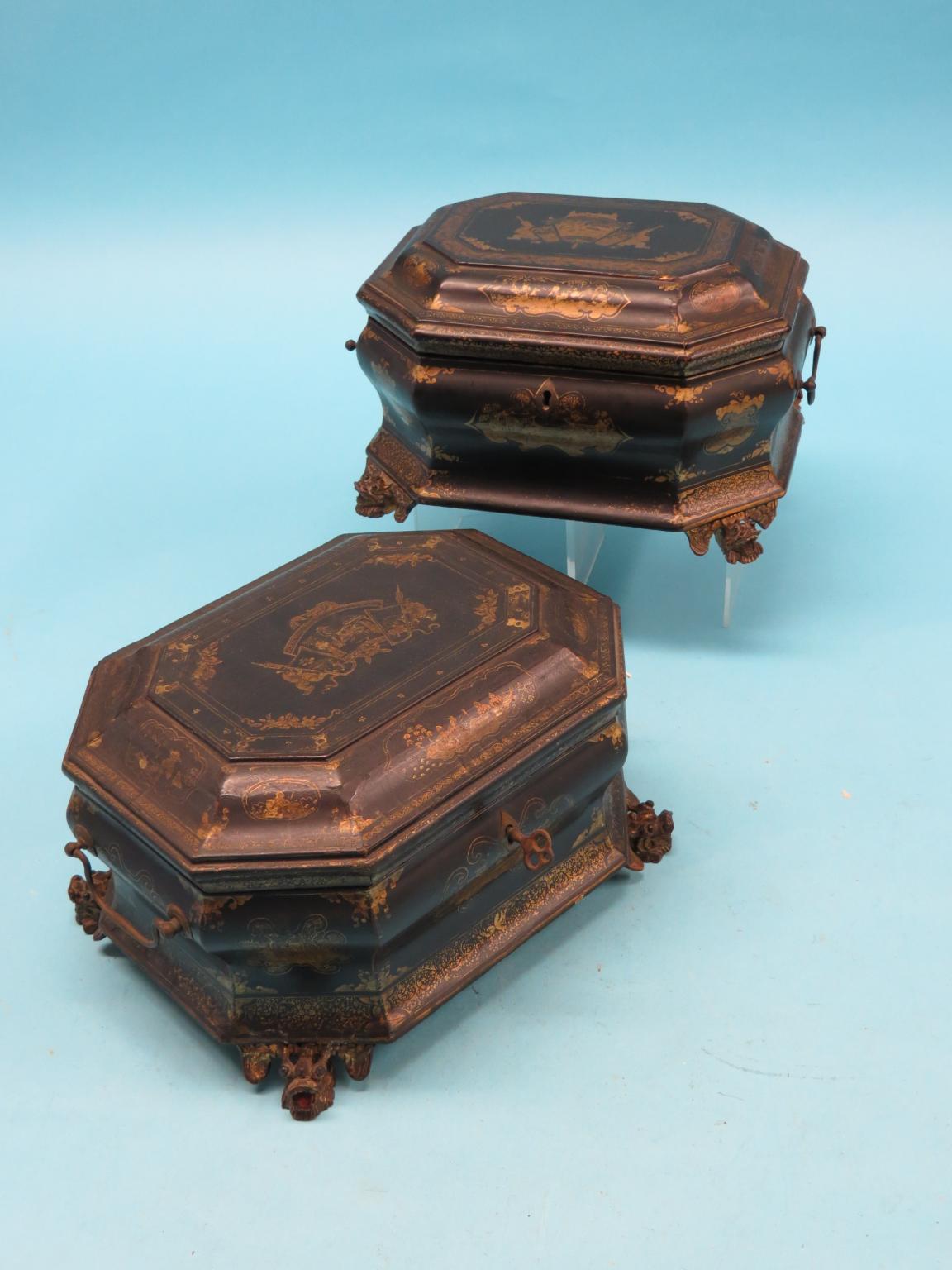 Appraisal: A pair of Regency-period papier mache tea caddys elongated octagonal