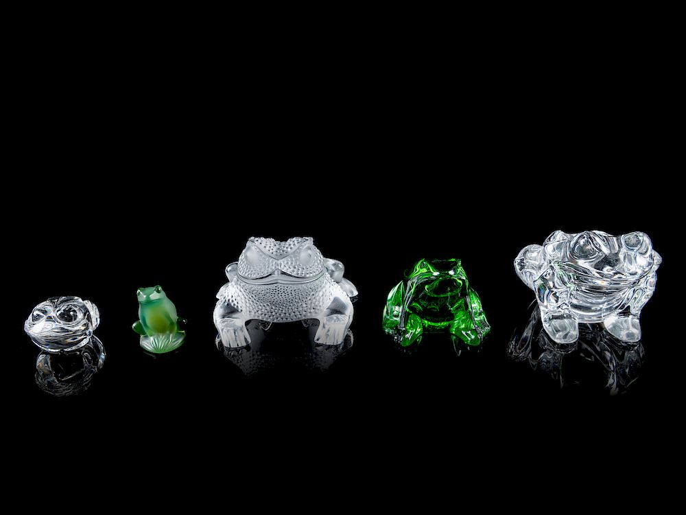 Appraisal: A Group of Five Glass Frogs comprising a green A