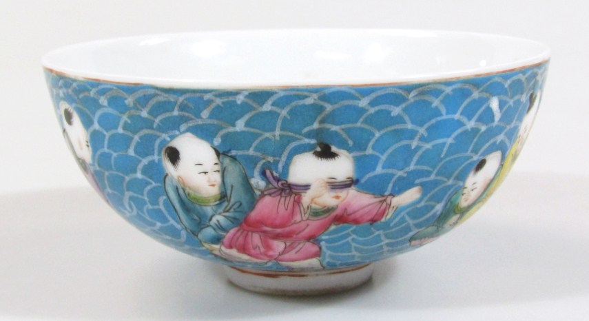 Appraisal: A Chinese Republican porcelain bowl of circular form decorated with