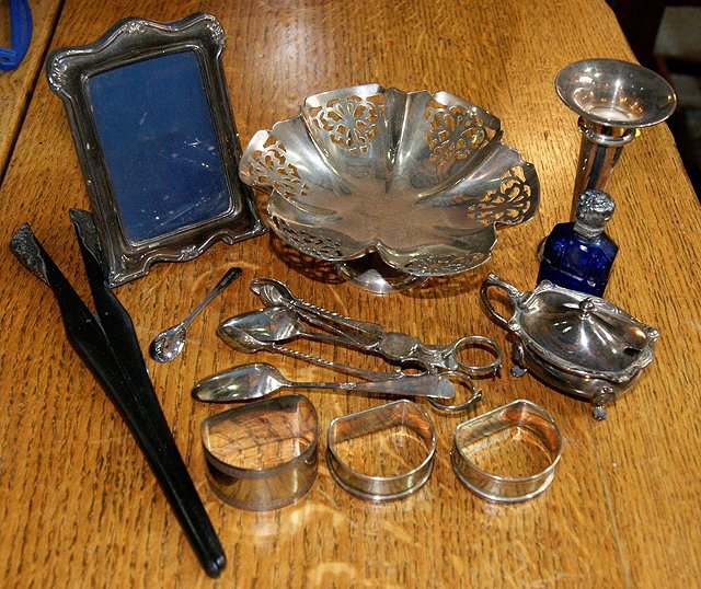 Appraisal: Small quantity of various silverwaresincluding a bon bon dish napkin