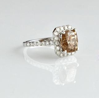 Appraisal: Lady's K White Gold Dinner Ring with a fan Lady's