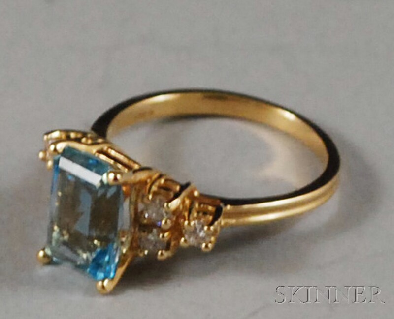 Appraisal: kt Gold Aquamarine and Diamond Ring set with an emerald-cut