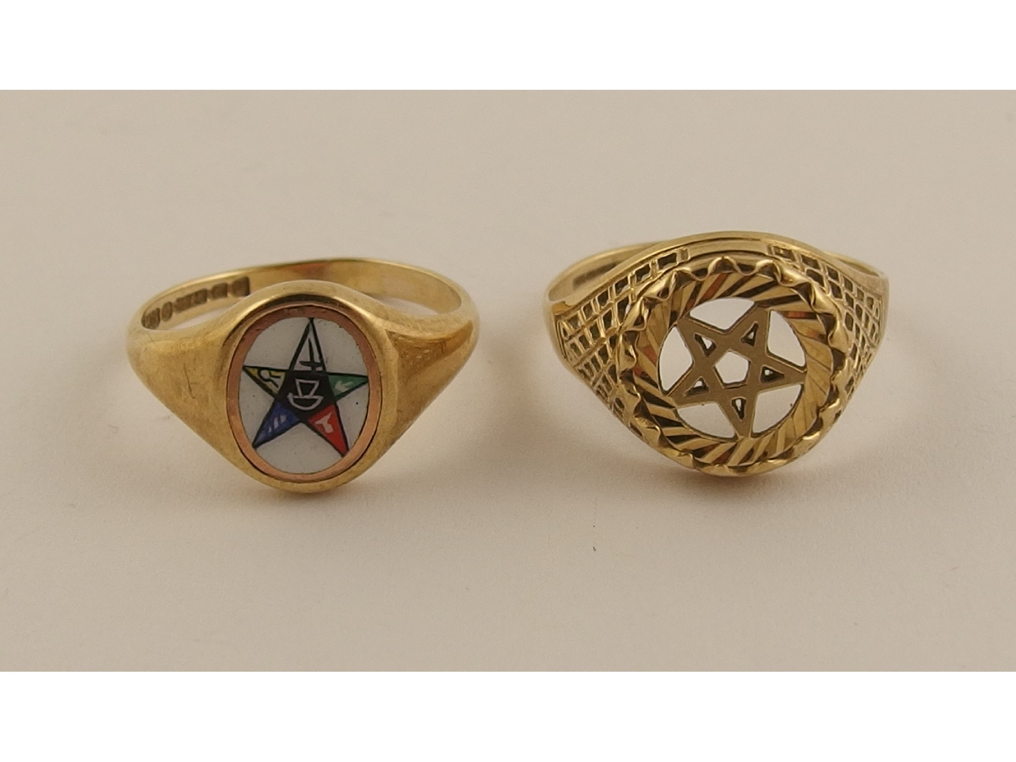 Appraisal: Two ct Masonic rings