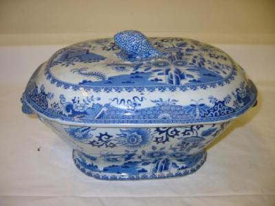 Appraisal: A SPODE STONE CHINA TUREEN of rounded oblong form with