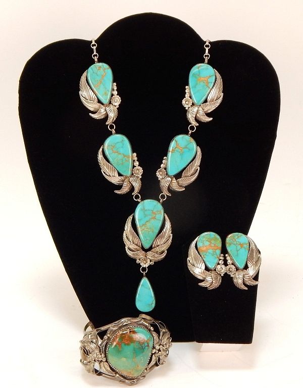 Appraisal: PCS Navajo Zuni Sterling Silver Jewelry Set United States th