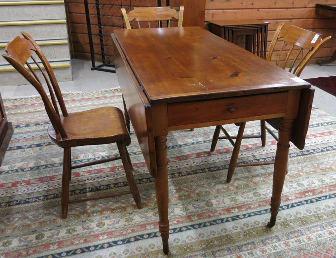 Appraisal: COUNTRY SHERATON DINING TABLE AND FOUR CHAIRS American th century