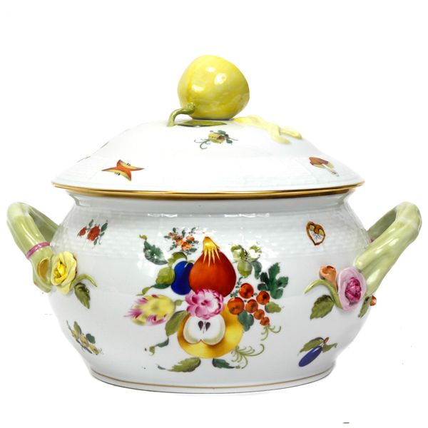 Appraisal: Herend Hungary hand painted porcelain soup tureen with fruit vegetable