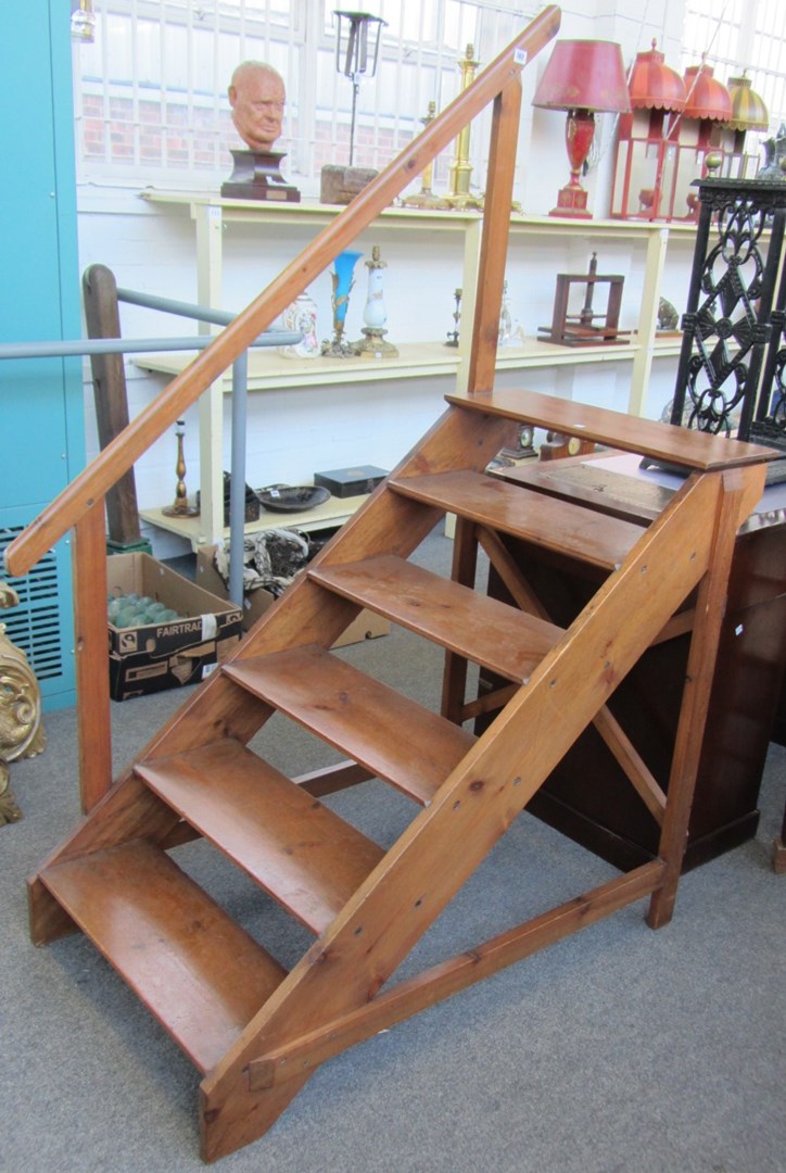 Appraisal: A set of th century pine six rung library steps