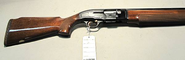 Appraisal: A gauge P Beretta Model A semi-automatic shotgun Serial no