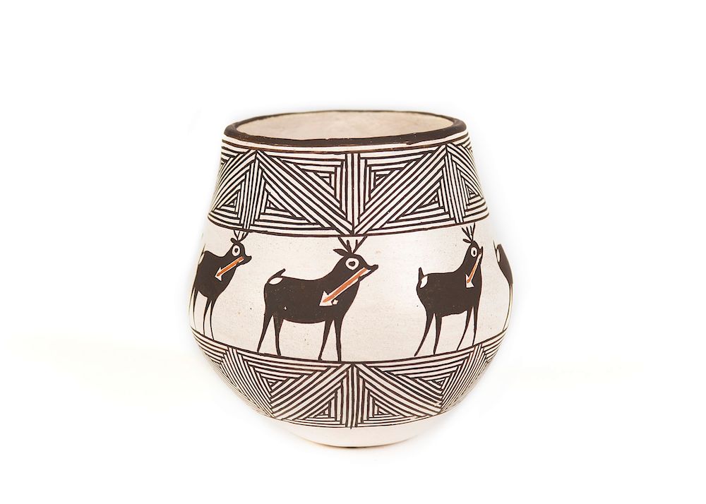 Appraisal: Marie Z Chino Acoma Pot with Heart-line Deer Marie Zieu