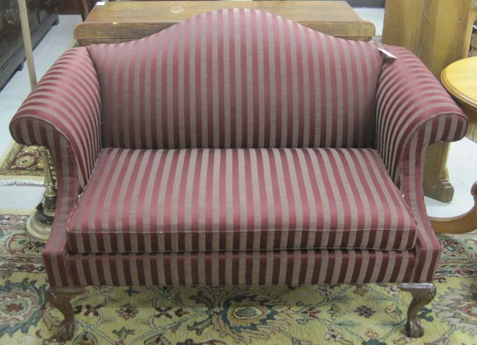 Appraisal: CHIPPENDALE STYLE UPHOLSTERED LOVESEAT Ethan Allen Furniture Co c having