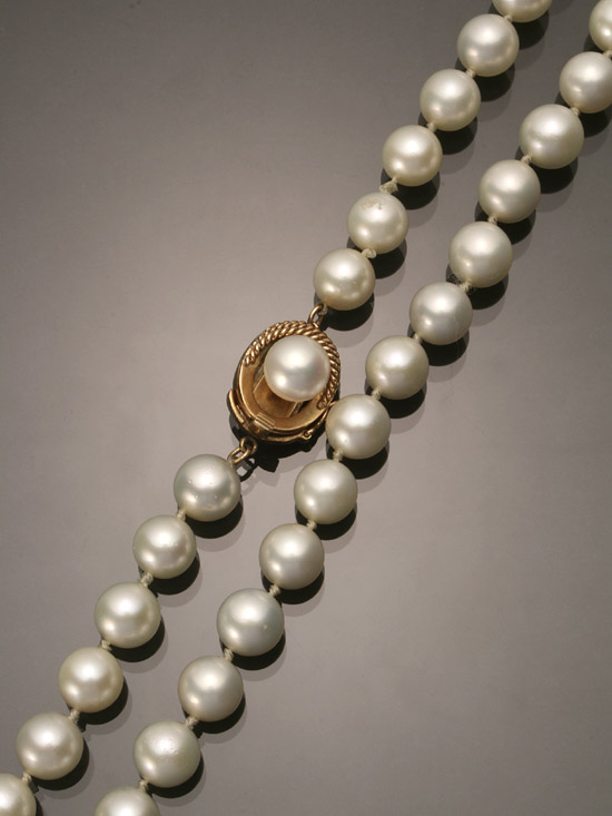 Appraisal: Opera Length Cultured Pearl Necklace Knotted The single strand having