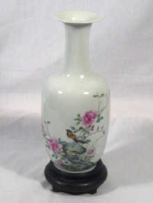 Appraisal: A late th early th century Chinese porcelain vase with