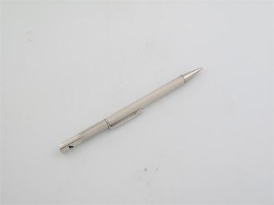 Appraisal: A modern propelling pencil with an engine turned body and