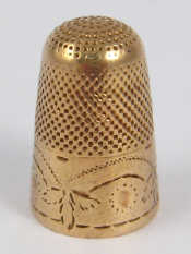 Appraisal: A yellow metal tests carat gold thimble approx gms