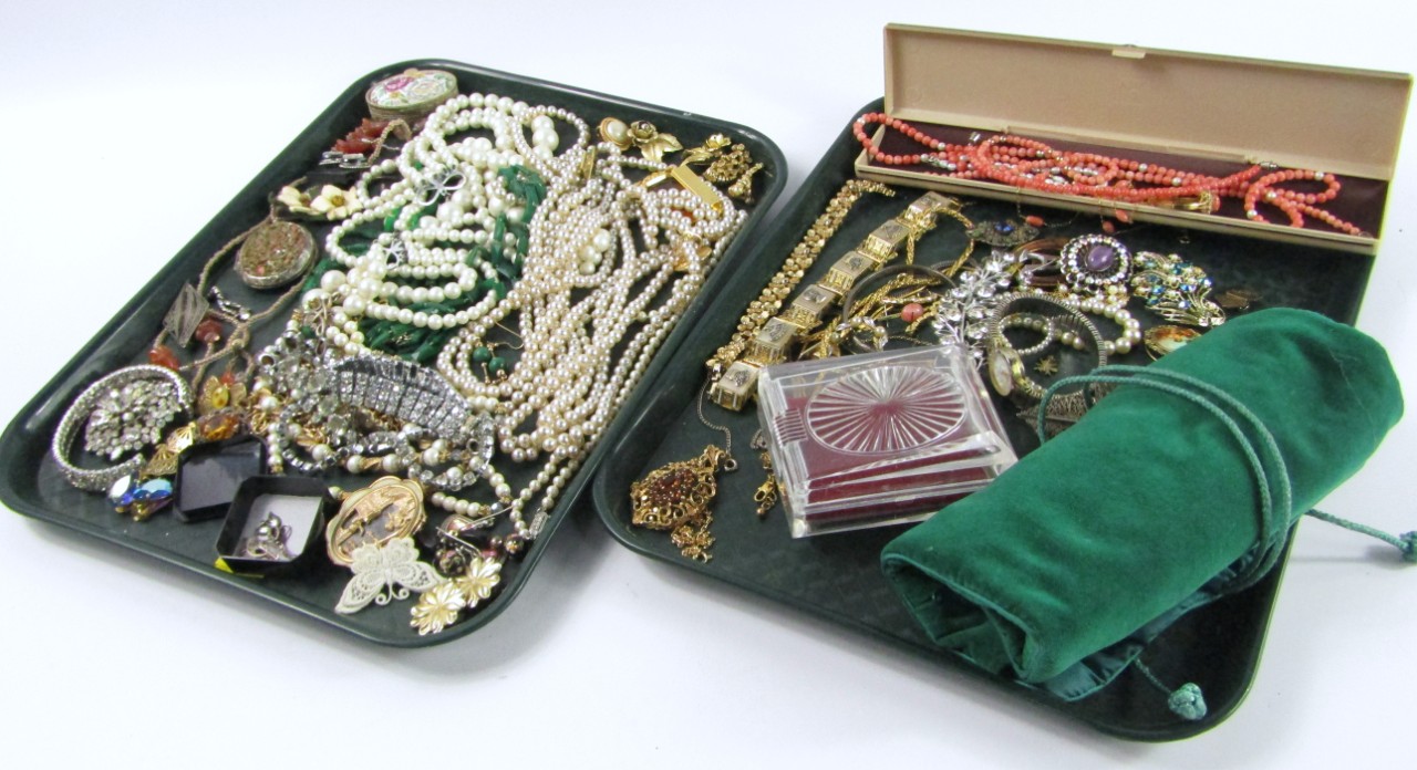 Appraisal: A selection of various costume jewellery including necklaces bracelets and