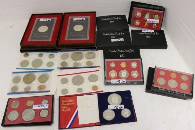 Appraisal: PROOF SETS TO INCLUDE THREE PROOF SETS ONE PROOF SET