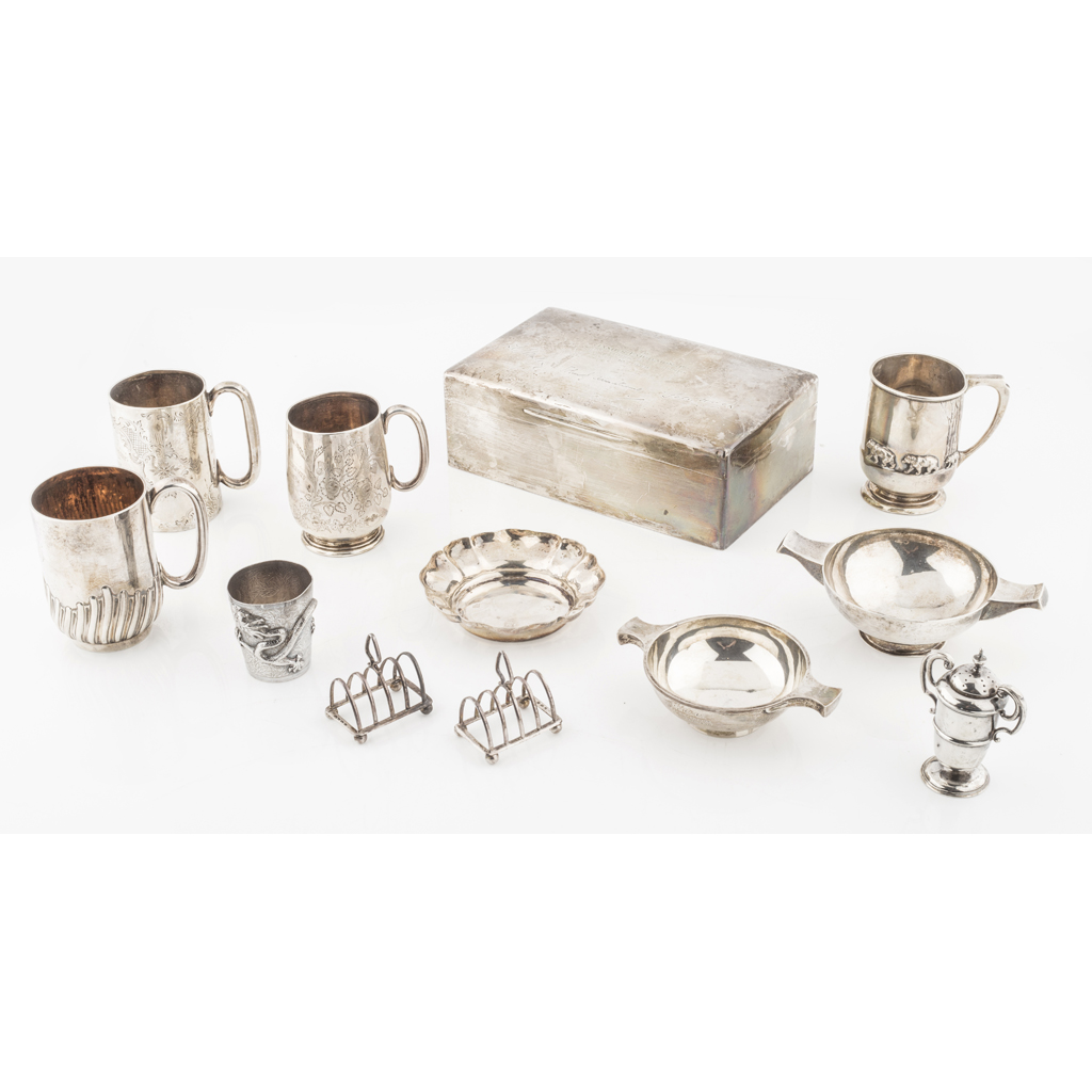 Appraisal: A collection of silver to include a large table cigar