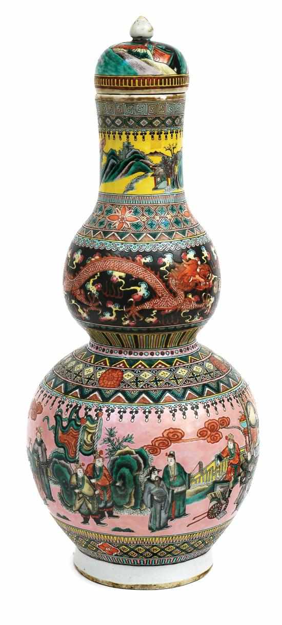 Appraisal: A Chinese enamelled double gourd vase with cover Early th