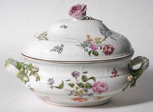 Appraisal: TUREEN AND COVER Meissen circa With basket weave relief and