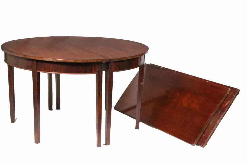 Appraisal: HEPPLEWHITE DINING TABLE - Period Hepplewhite Mahogany Round Dining Table