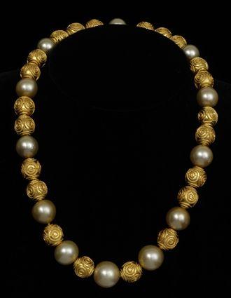 Appraisal: PEARL AND GOLD BEAD NECKLACE in Provenance Property from the