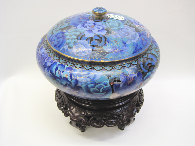 Appraisal: ROUND CLOISONNE COVERED BOWL ON STAND pieces The bowl of