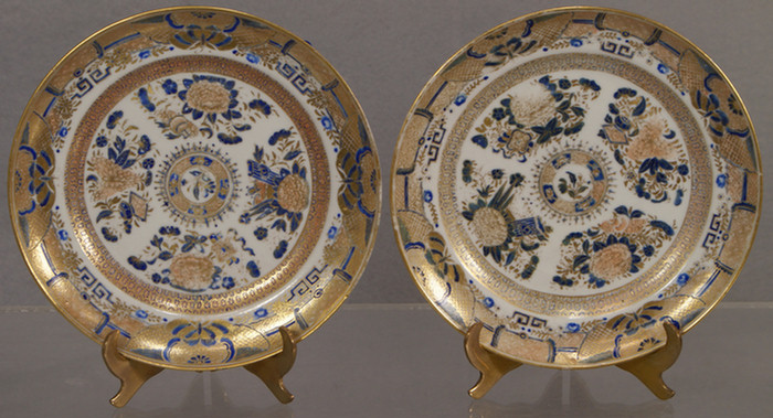 Appraisal: Pr Chinese Export fine gilt blue Fitzhugh small plates -