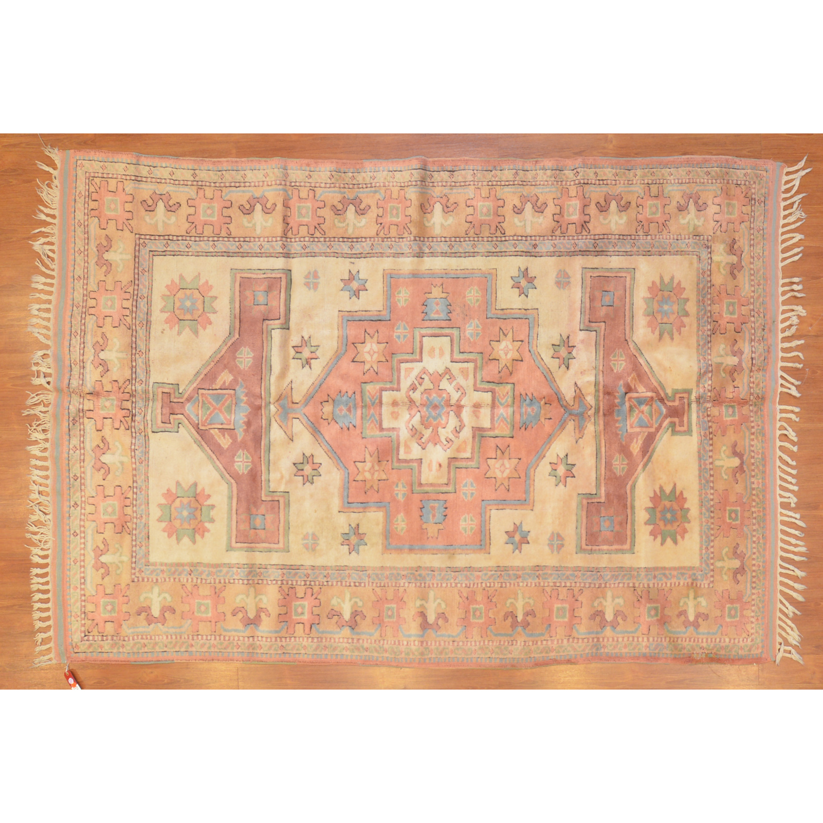 Appraisal: TURKISH MILAS RUG X Fourth quarter- th century hand-knotted wool