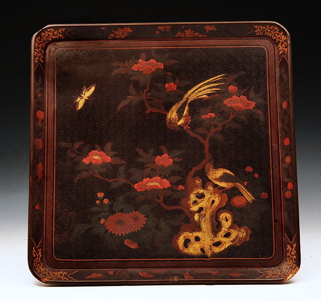 Appraisal: A CHINESE SQUARE LACQUER TRAY decorated with birds on a