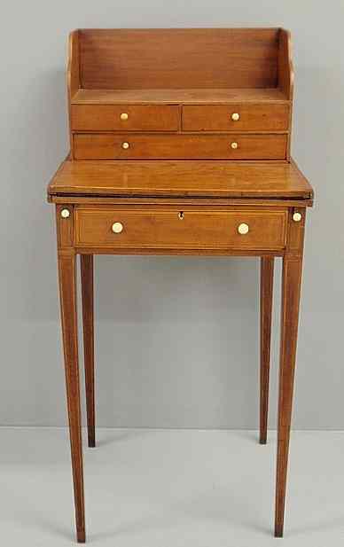 Appraisal: English Hepplewhite inlaid mahogany davenport desk c with a fold-down