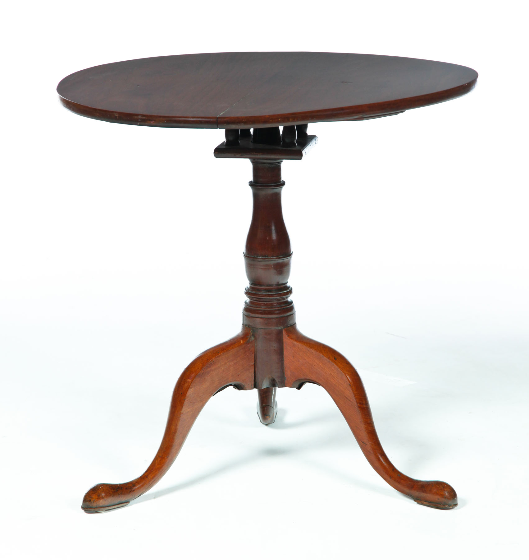 Appraisal: CHIPPENDALE TILT-TOP TEA TABLE Pennsylvania th century walnut Round top