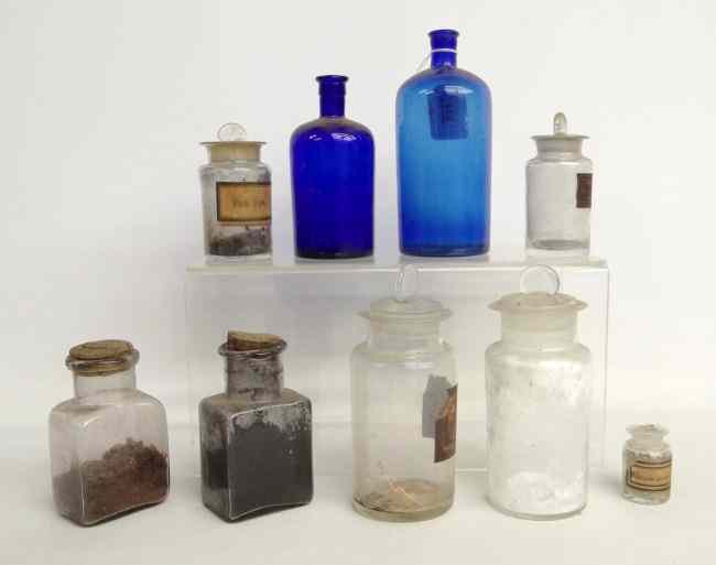 Appraisal: Lot nine various apothecary bottles jars