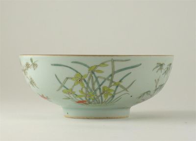 Appraisal: A Chinese bowl the exterior painted with prunus bamboo chrysanthemum