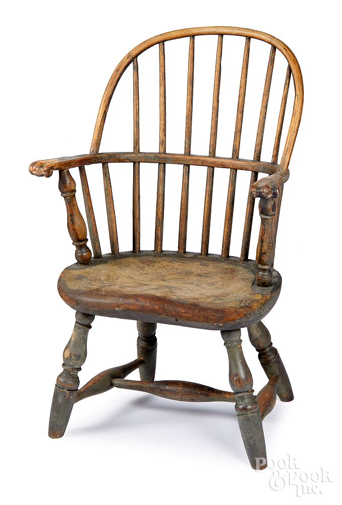 Appraisal: Pennsylvania sackback Windsor child's chair Pennsylvania sackback Windsor child's chair