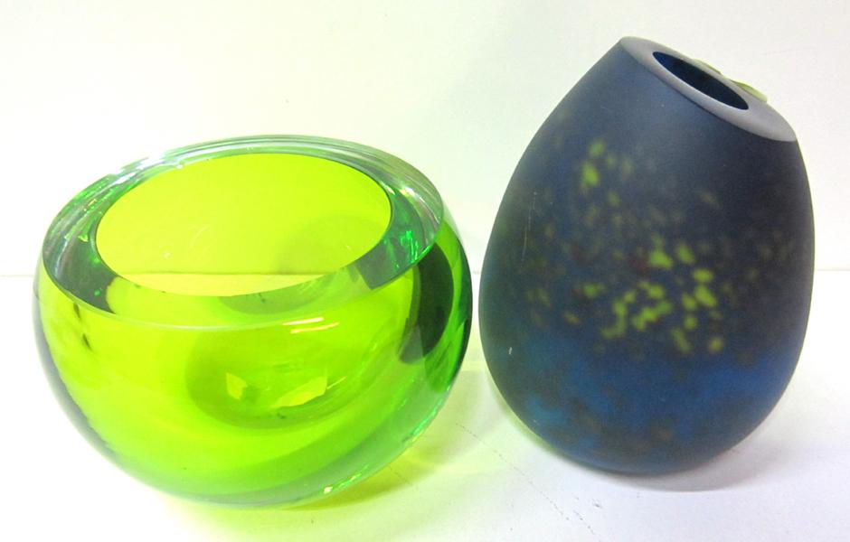 Appraisal: TWO ART GLASS BOWLS ONE SIGNED TWO ART GLASS BOWLS