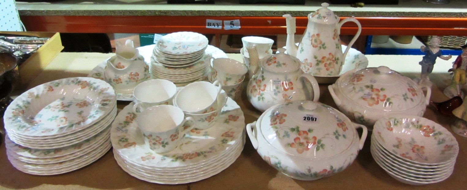 Appraisal: A Wedgwood part dinner and tea service