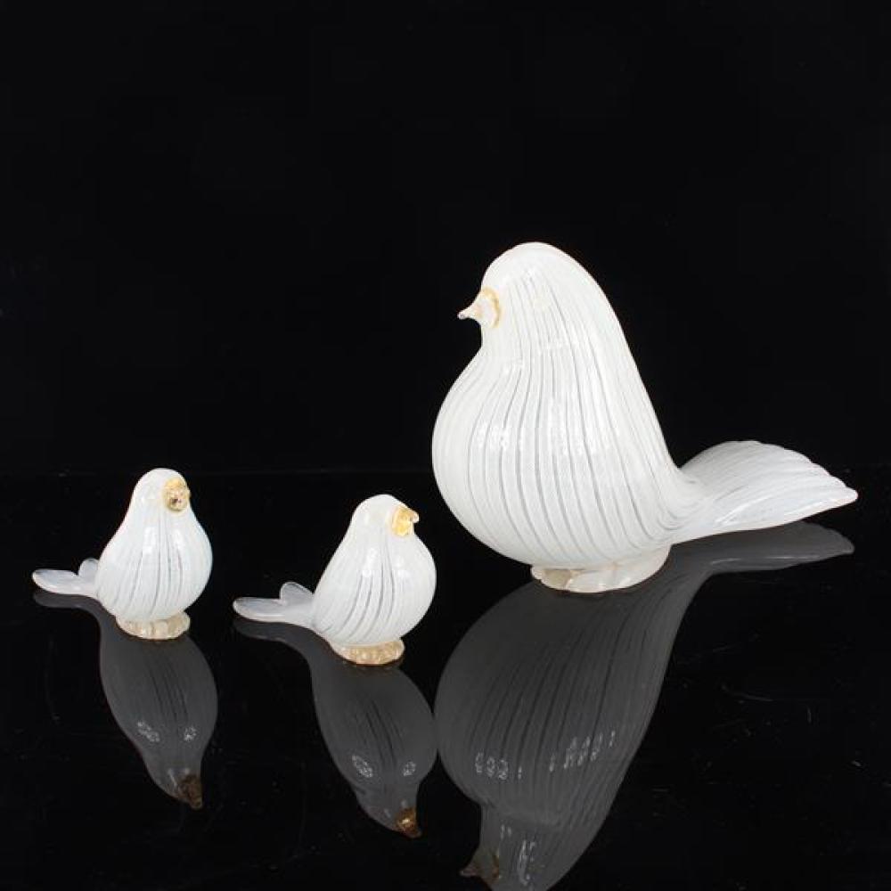 Appraisal: THREE MURANO ITALIAN ART GLASS WHITE DOVES COMPOSED OF WHITE