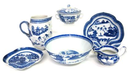 Appraisal: group of Chinese Export Porcelain in Nanking pattern th century